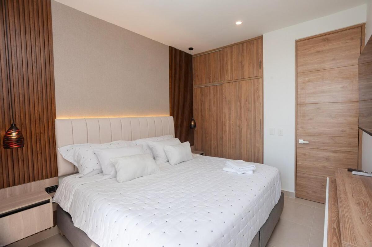 Exclusive With Spectacular Sea View! *